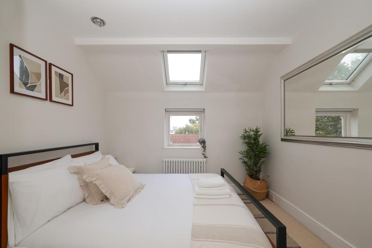 2 Bedroom Chic Apartment With Private Balcony In Notting Hill Лондон Екстериор снимка